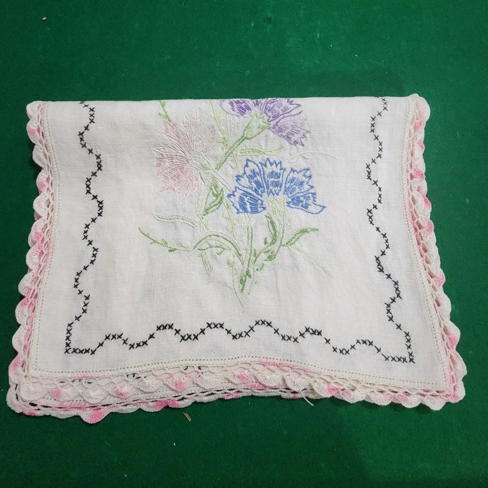 Vintage Hand Embroidered Linen Table Runner Floral Crochet Lace Trim 38x12